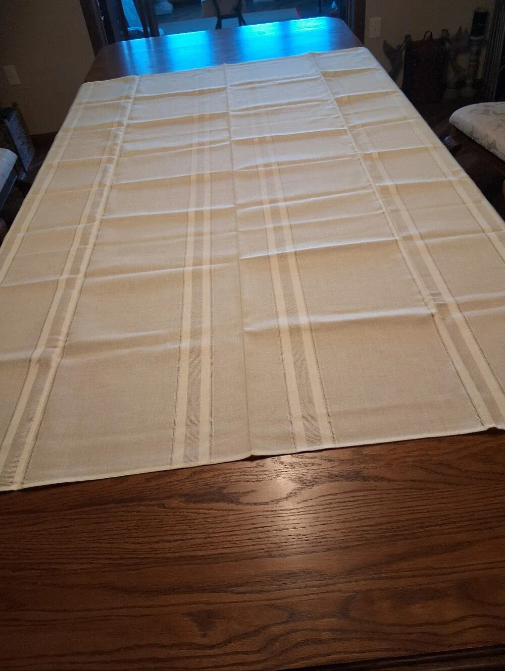 Pale Yellow 52